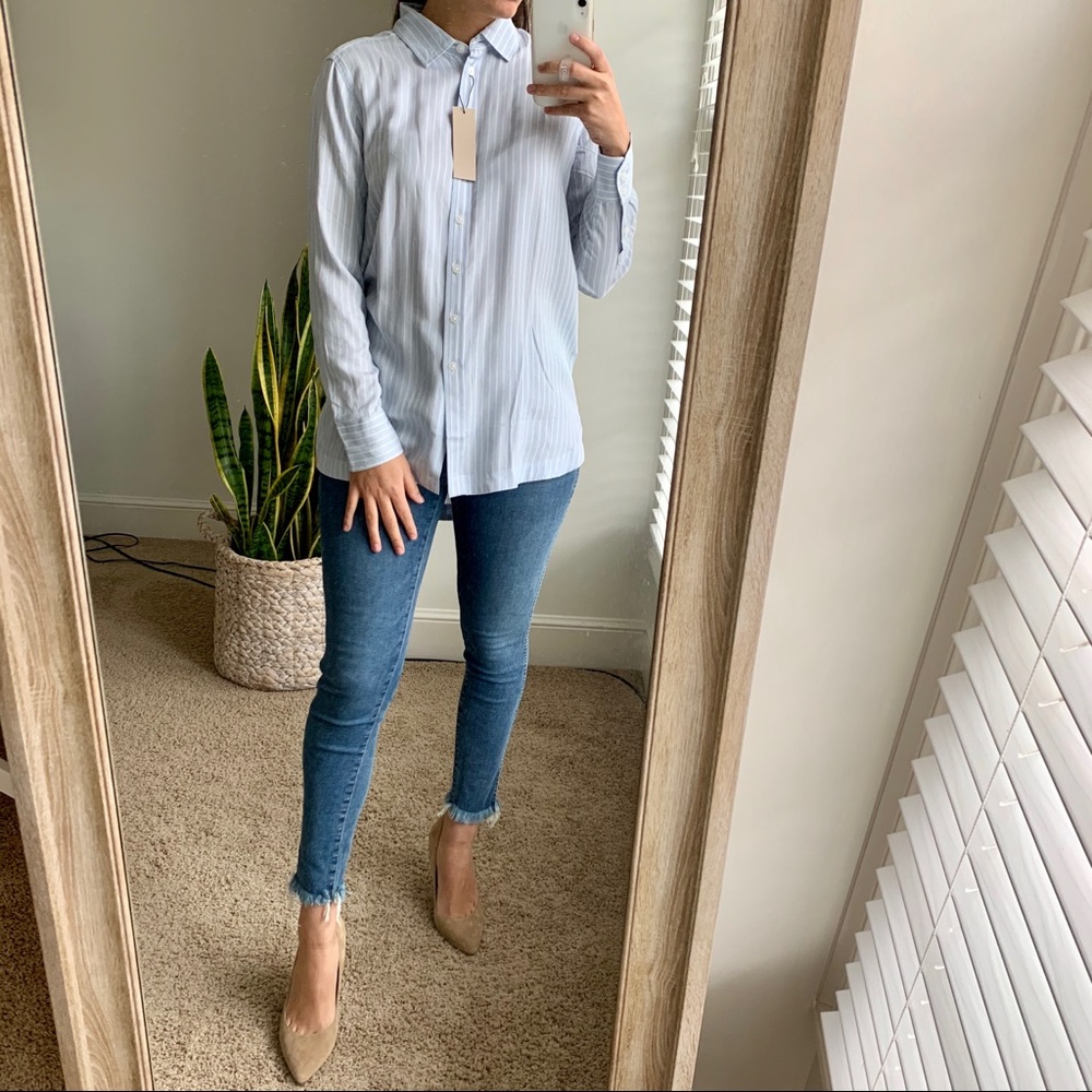 Beautiful Banana Republic Blouse